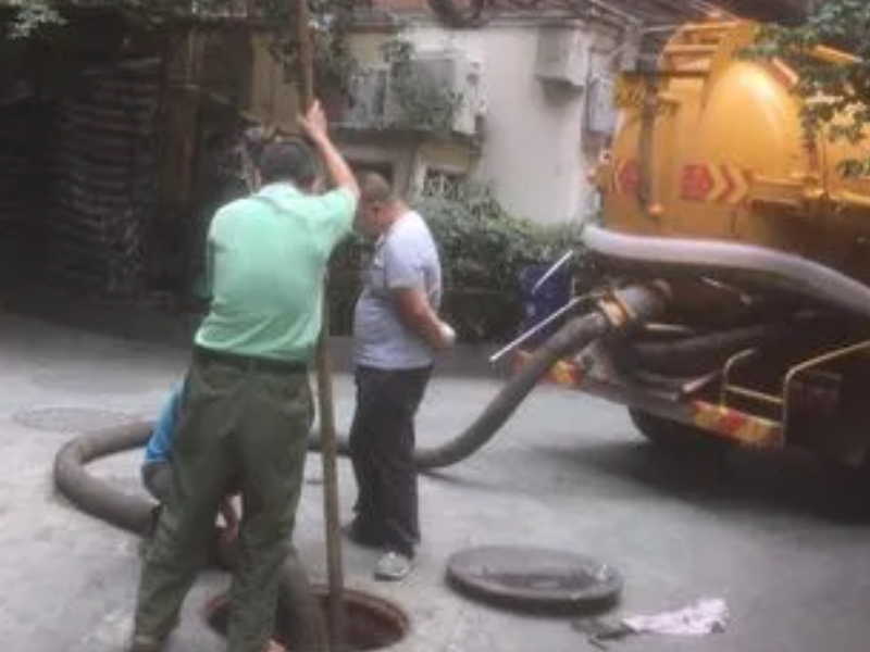 威海民主巷疏通馬桶向(xiàng)陽街疏通下水道(dào)維修管道(dào)馬桶快