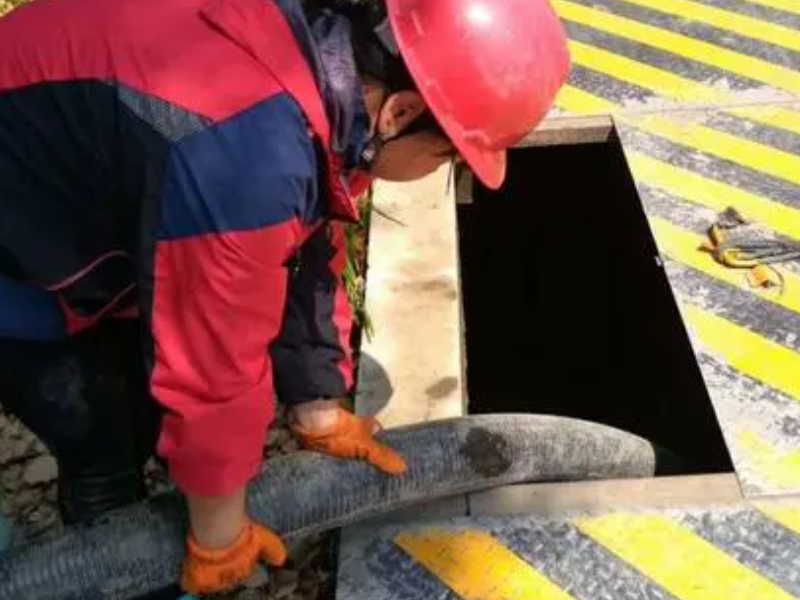 安康路專業下水道(dào)廚房馬桶疏通化糞池清洗抽糞排污水井