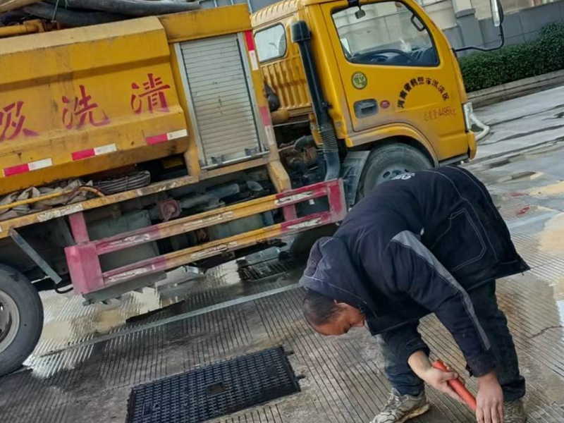 黃陂區祁家灣污水井清掏 化糞池清底 管道(dào)清洗清淤